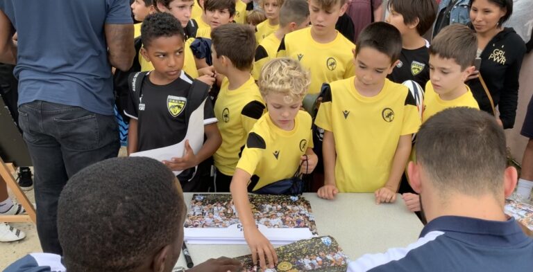 LE BOUCLIER ENTAME SA TOURNÉE DES ÉCOLES DE RUGBY !