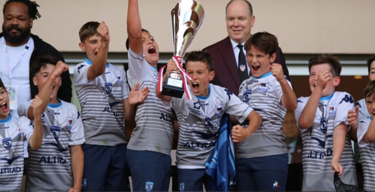 LES U12 VAINQUEURS DU TOURNOI INTERNATIONAL À 7 DE MONACO!