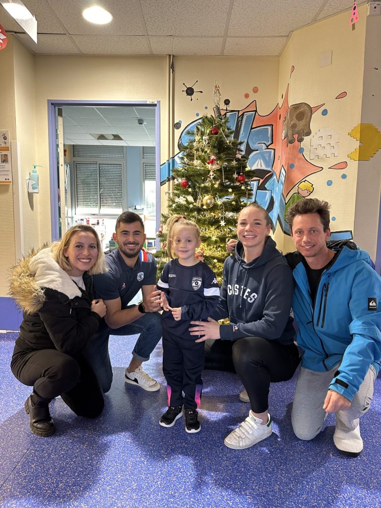 Une visite avant les fêtes pour les enfants du CHU !